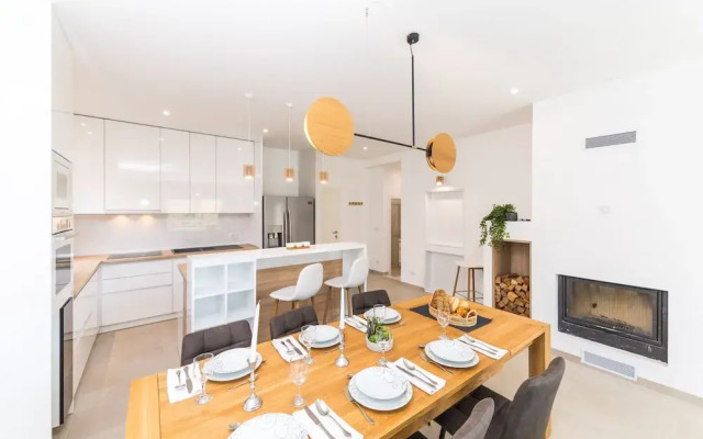 Scenic Elegant Trogir Villa With Pool