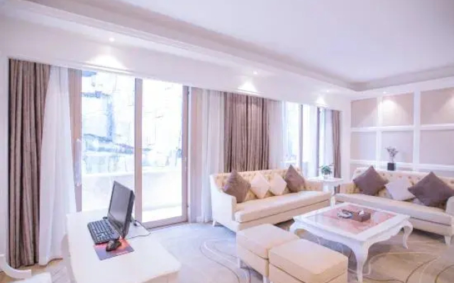 Maple Leaf Garden Hotel