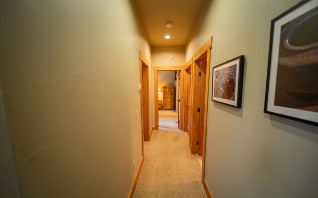 Cabin in the Pines 4