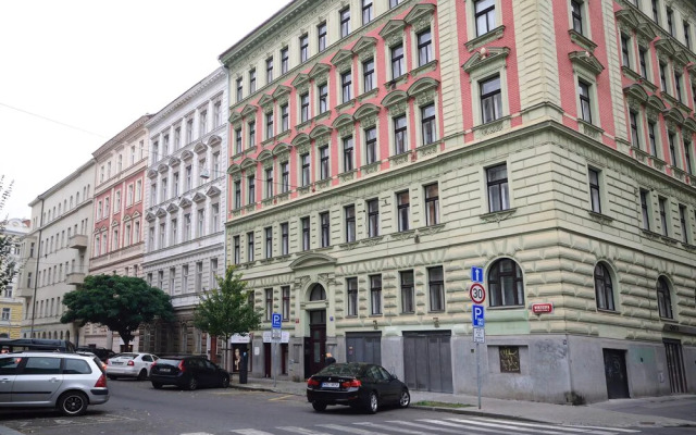 Wenzig apartment