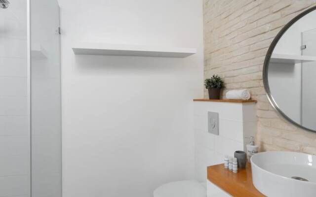 Boutique Penthouse 2BR Basel-HolyGuest