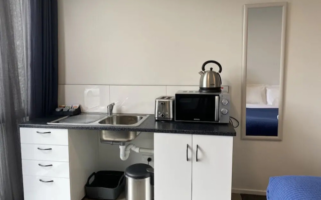 Galaxy Lake View 2 Bedrooms