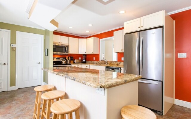 Salty Dog - Dog Friendly Home On Sanibel! 3 Bedroom Home