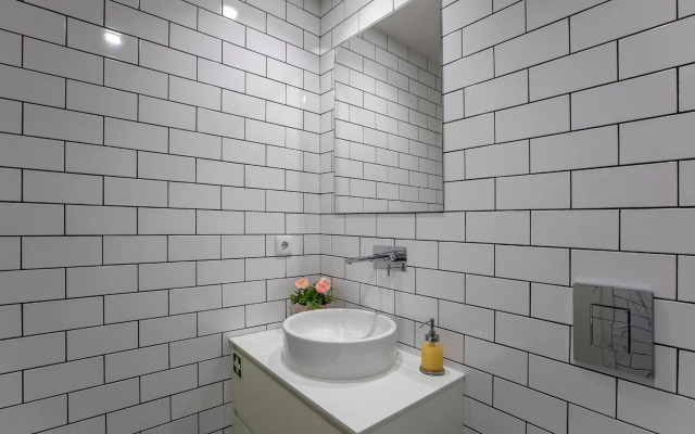 LovelyStay - 2BR Flat with AC in Duque de Loulé