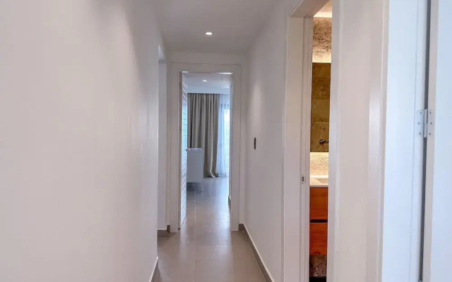 Luxury 3 Bedroom Apartment at the Beach