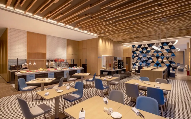 Holiday Inn  & Suites Qingdao Jinshui by IHG
