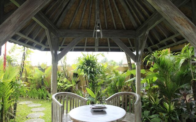 Kubu Sari House