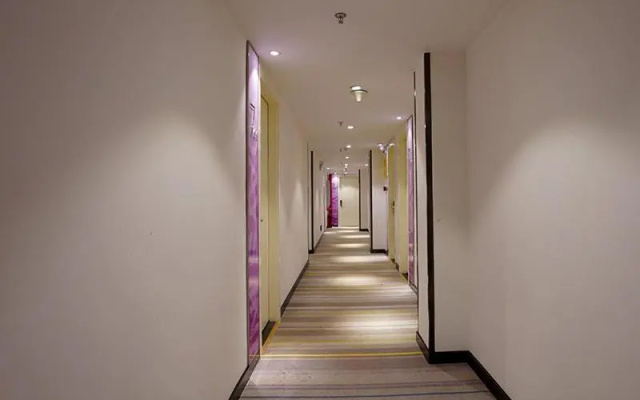 7Days Inn Zhaotong Academy Fada Square Branch – Hotel Rooms – Zhaotong