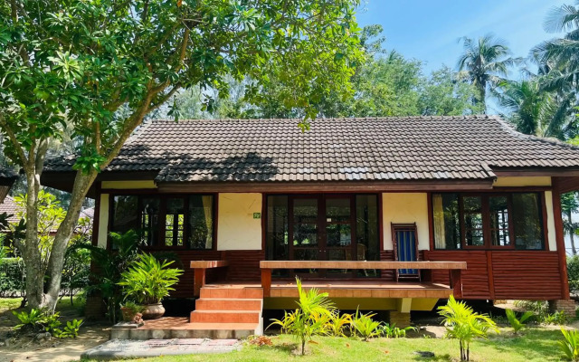 Suan Bankrut Beach Resort