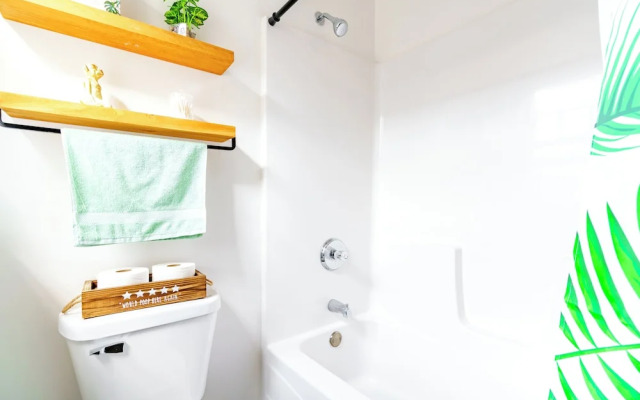 Jungle House Luxury Stays - Downtown Chillicothe