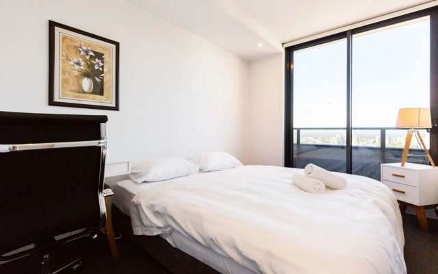 SANTERI, 2BDR Melbourne Apartment