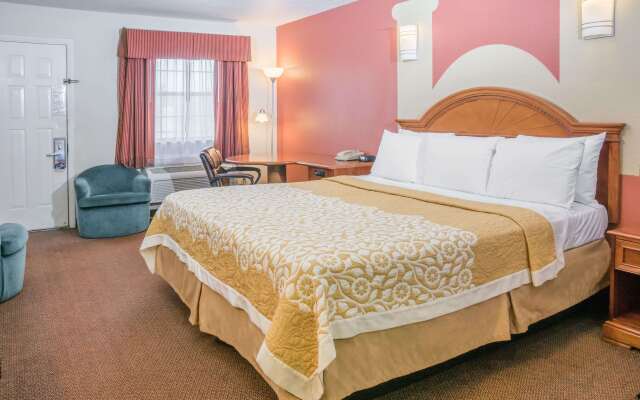 Days Inn by Wyndham Bastrop