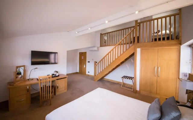 Tewinbury Farm Hotel