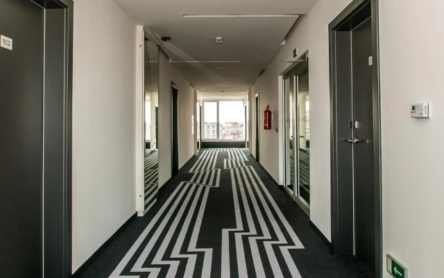 Hotel 99