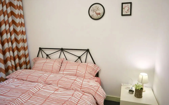 Qing Apartment Family Theatre