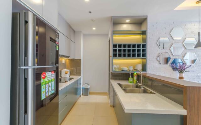 MK Rivergate Apartment
