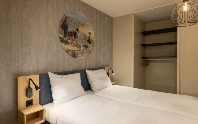 Bright Apartment Near Sea