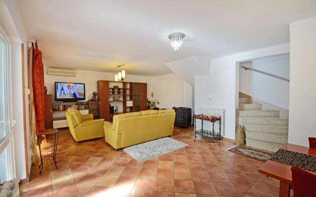 Sonja Vacation House