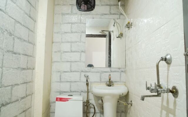 Roomshala 034 Grihum Noida Sector 63