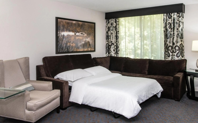 Sheraton Minneapolis West Hotel