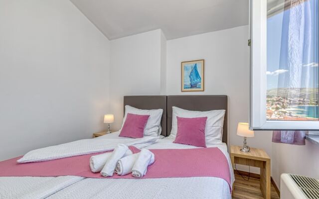 Seaview Apartment Mihaela