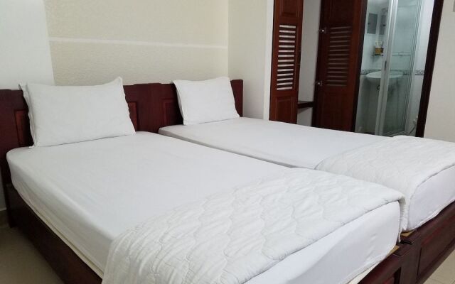 Dinh Dinh 2 Hotel