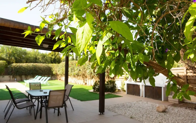 Beautiful 4 Bed Villa in Ayia Napa, Nissi Beach