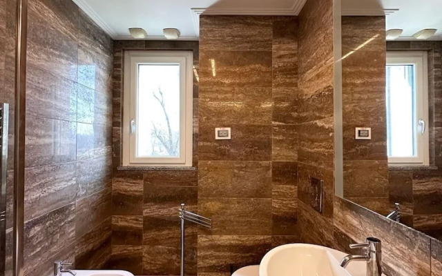 Bilocale Moderno e Confortevole con Terrazzo