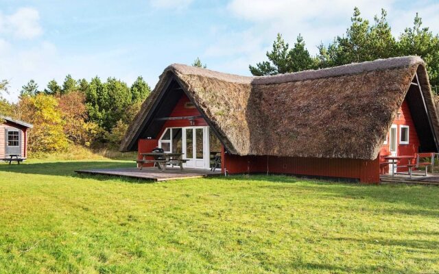 Tranquil Thatched Cottage on Romo-by Traum