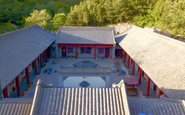 Beijing Badaling Great Wall old ancient inn yard