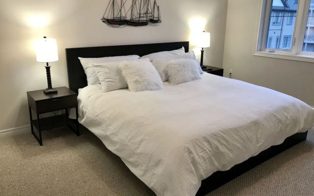 Private Waterview Town House