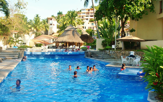 Villas del Palmar Manzanillo with Beach Club