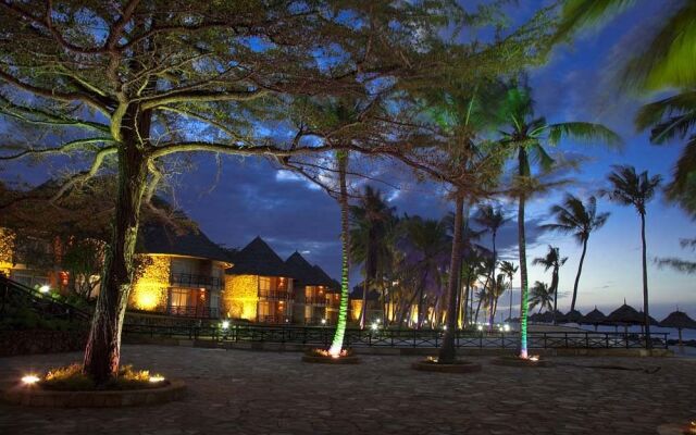 Ledger Plaza Bahari Beach