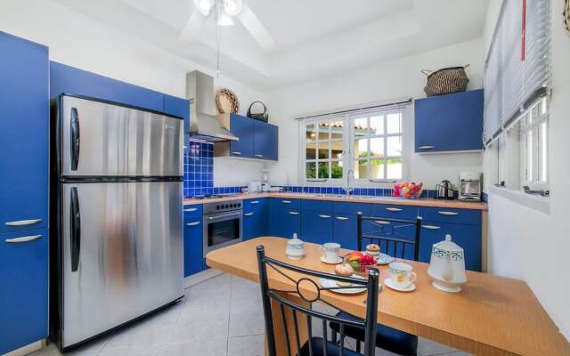Tranquil 2BR 2BA in Gated Community Great Location