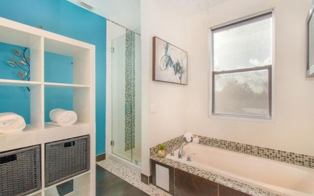 Hollywood Dream House 5 Br with POOL