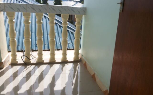 Lira Tasha Hotel