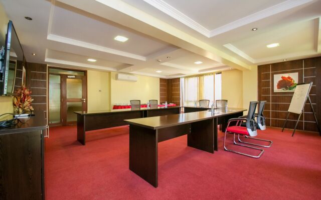 Waridi Paradise Hotel & Suites