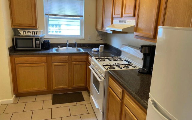 Cozy, Roomy 1 Bedroom Home in Cincinnati