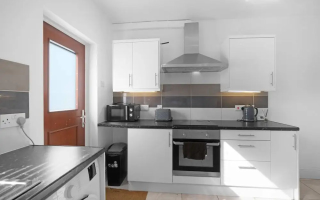 Radford 3 Bedroom and 1 Bathroom House