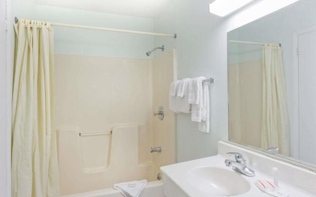 Knights Inn Poconos/Bartonsville