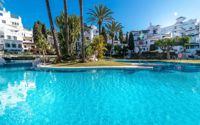 Newly renovated 3 bedroom apt next to Puerto Banús
