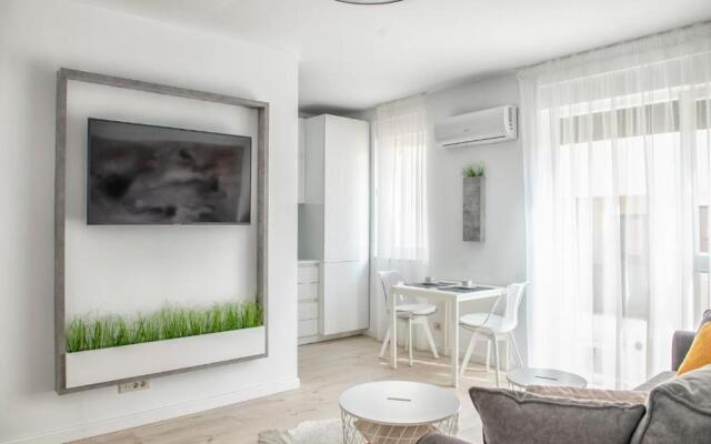 West Residence Apartments