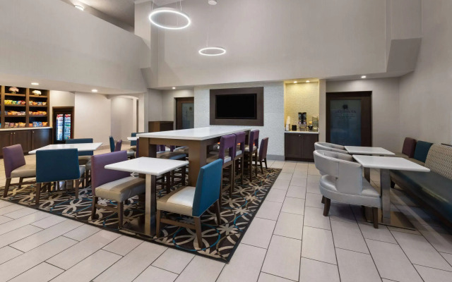 La Quinta Inn & Suites by Wyndham North Orem