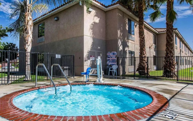 Sleep Inn & Suites Bakersfield North