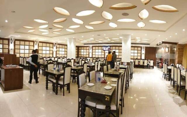 Hotel Makhan Residency