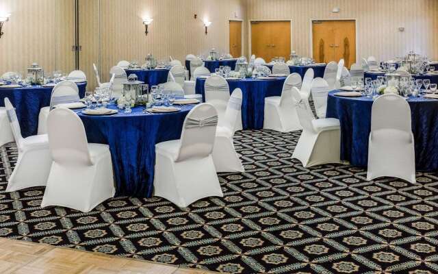 Quality Suites Lake Wright - Norfolk Airport