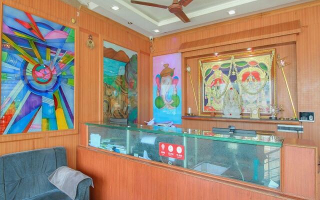 OYO 15948 Hotel Srees
