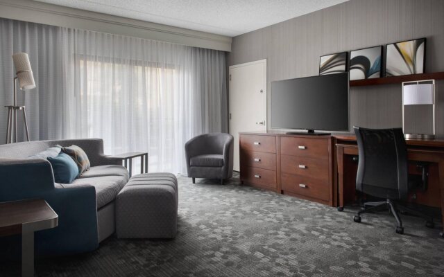 Courtyard by Marriott Mahwah