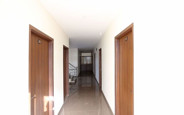 OYO 9304 Hotel Swastika