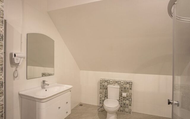 Blissful Villa Felicity with Ample Space